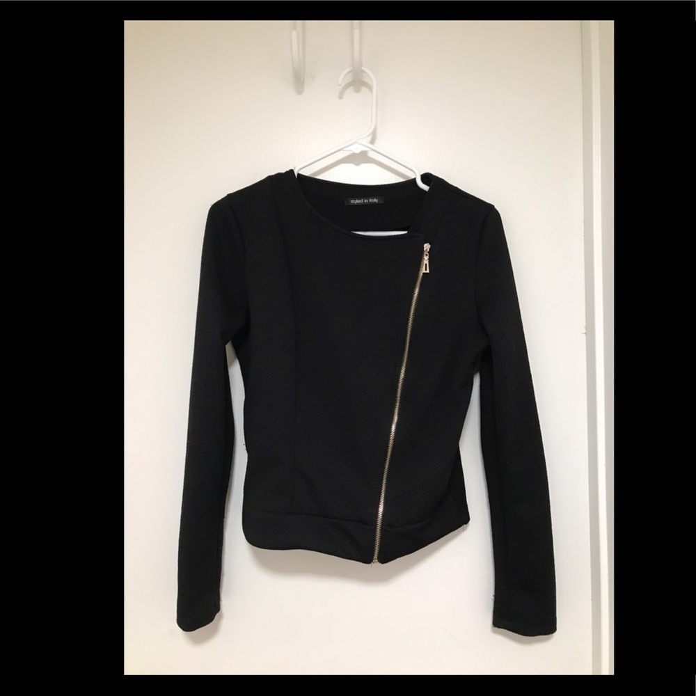 Small Chic Black Jacket - image 2